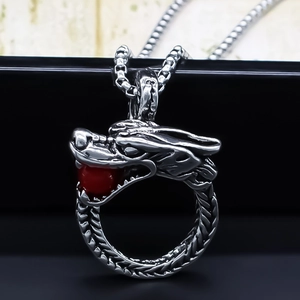 Collier Pendentif Dragon Chinois Vintage Rétro Couleur Argent Alliage Tête de Dragon Avec Perle Rouge Bijoux Pour Hommes Femmes Street Punk