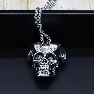 Vintage Gothic Punk Alloy Ram Horn Skull Pendant Necklace Distressed Silver Metal Chain For Men Women Halloween Jewelry Accessory