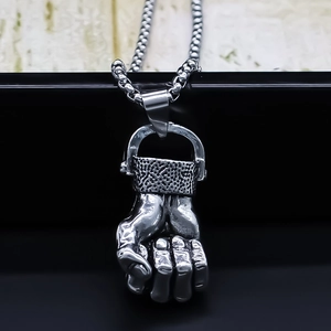 Retro Punk Alloy Fist Pendant Necklace For Men Women Hip Hop Streetwear Style Box Chain Silver Tone Jewelry Gift