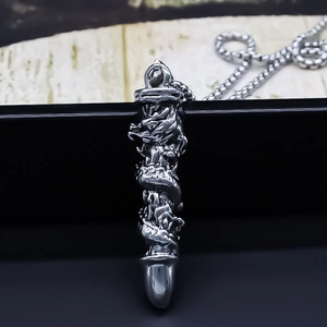 Collier Pendentif Cylindrique Relief Dragon Alliage Rétro Bijoux Vintage Hip Hop Streetwear Punk pour Homme Femme Couleur Argent