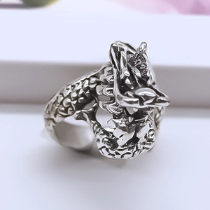 Adjustable retro silver dragon ring with intricate scale carvings and punk style details