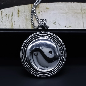 Collier Pendentif Rond Tai Chi Yin Yang Bagua Style Chinois Vintage Bijoux en Alliage Électroplaqué Argent pour Homme Femme