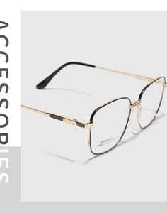 Detail of SA8617 square metal glasses frame with gold and black stainless steel finish