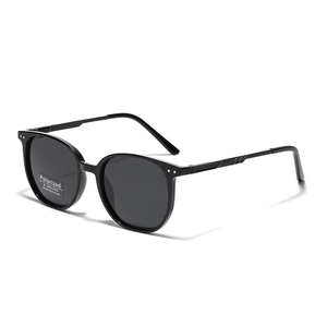 Vintage TR90 Square Polarized Sunglasses For Men Women UV400 Protection Metal Frame Fashion Outdoor Sunshade Eyewear