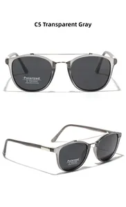 Détail de lunettes de soleil polarisées TR90 gris transparent avec double pont métallique