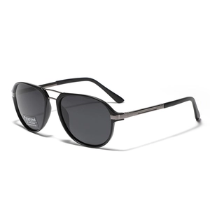 Classic TR90 aviator polarized sunglasses with UV400 protection and metal accents