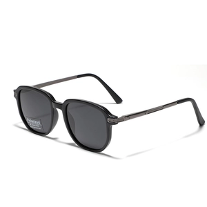 Lunettes de soleil polarisées carrées noires TR90 pour hommes et femmes protection UV400