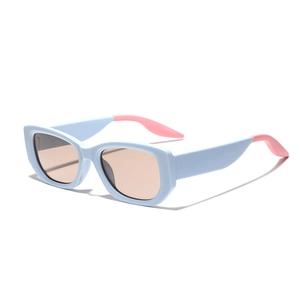 Occhiali da sole Y2K quadrati con montatura blu macaron e rosa e lenti colorate