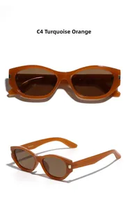 Detailaufnahme der schlammorganen TR90-Leoparden-Cat-Eye-Sonnenbrille mit Metallakzenten