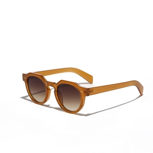 Retro amber round frame sunglasses with gradient tea lenses and rivet details for women