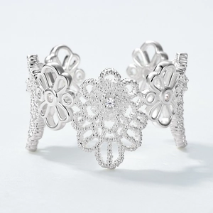 French lace S925 silver ring with hollow flower design and zircon in vintage style