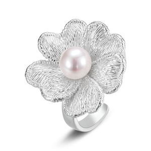 Handcrafted brushed S925 silver orchid ring with central pearl and adjustable band