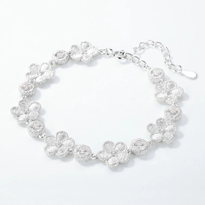 Bracelet floral en argent S925 avec zircone et détails de fleurs de prunier