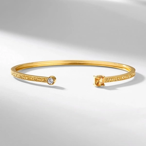 Bracelet jonc ouvert en argent S925 plaqué or avec citrine et relief floral gravé
