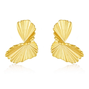 Vintage fan-shaped brushed gold earrings with pleated design for elegant women