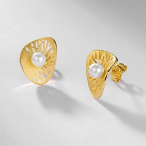 Vintage brushed gold S925 silver earrings with hollow pattern and white pearl center