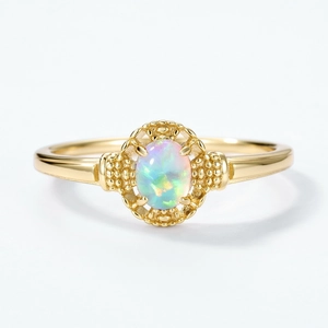 Retro-Ring aus S925 Silber vergoldet mit ovalem Opal und Vintage-Hohlspitzenrand-Design