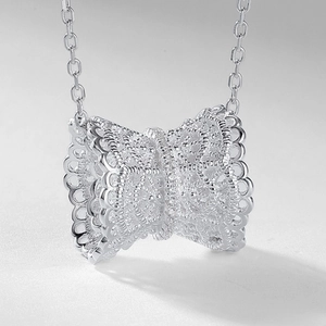 Collier détaillé en argent sterling S925 avec pendentif en dentelle vintage ajouré