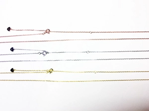 Détails de colliers en argent S925 avec pendentifs en forme de cœur et fermoirs mousquetons