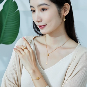 Lace opal jewelry set featuring s925 silver gold necklace ring and earrings on a model