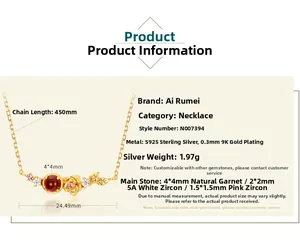 Detailweergave van de S925 zilveren bloemenketting met granaat en 9K goudlaag