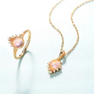 Luxurious 18K gold plated pink crystal jewelry set with pear cut ring and pendant necklace