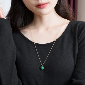 Collier élégant en argent S925 plaqué or 9K avec pendentif planète en malachite ronde