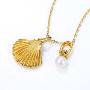 Elegant 925 silver gold necklace featuring a shell pendant and a natural freshwater pearl