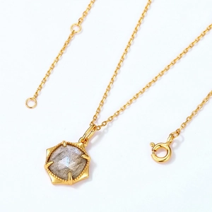 Rhombus geometric labradorite pendant necklace in 925 silver with 9K gold plating