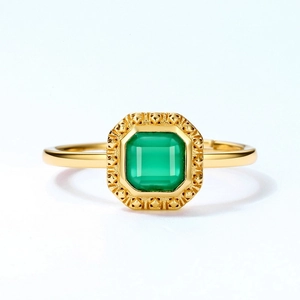 Vintage geometric sterling silver ring with rectangular green agate in gold finish