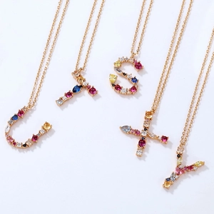 Collane con lettere arcobaleno in argento S925 con cristalli di zircone colorati