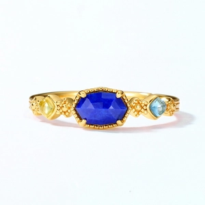 Vintage 925 silver ring with hexagonal lapis lazuli and gold plating in retro style