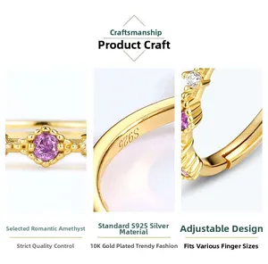 Makroaufnahme des violetten Amethysts und S925-Stempels auf dem goldbeschichteten Ring