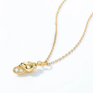 Elegant 925 silver 10K gold plated conch shell pendant necklace with white zircon stones