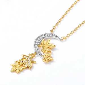 Elegante 925 zilveren esdoornblad en halve maan ketting met goudlaag en zirkonia