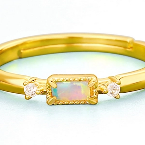 Bague minimaliste en argent 925 plaqué or avec pierre opale et zircons