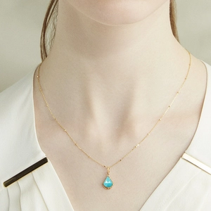 Collier en argent sterling S925 plaqué or avec pendentif amazonite en forme de goutte