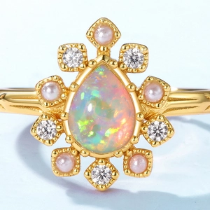 Retro Ring aus S925 Silber mit 10K Goldauflage, Opal, Perlen und Zirkonia im Blumendesign