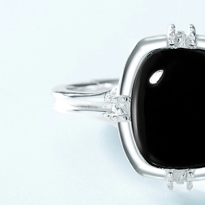 Minimalist S925 sterling silver ring with polished square black agate stone