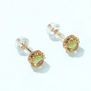 Elegant 925 silver stud earrings with round green gemstone in a gold crown setting