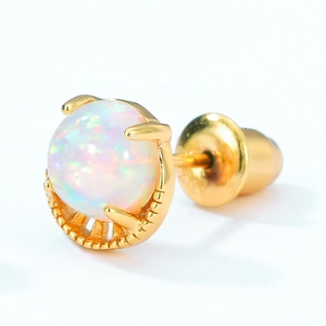 Puce d'oreille vintage en argent S925 avec opale arc-en-ciel et monture à griffes dorée
