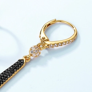 Elegant long tassel earrings in S925 silver with black zircons and golden plating