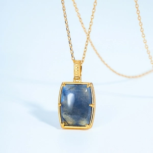 Vintage S925 silver necklace with rectangular labradorite pendant on a thin gold O-chain
