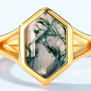 Hexagonal Moss Agate S925 silver ring with natural green patterns in gold finish
