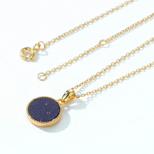 Elegante 925 zilveren ketting met ronde blauwe zandgouden hanger en fijne gouden ketting