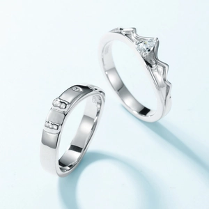 S925 Sterlingsilber Partnerringe Set mit birnenförmigem Diamant und gotischem Design