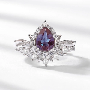 Anello alexandrite a goccia con perle d'acqua dolce e corona lunare in argento