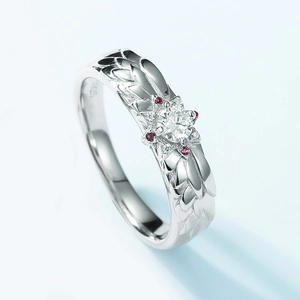 S925 sterling silver dragon scale ring with moissanite and red stones in center