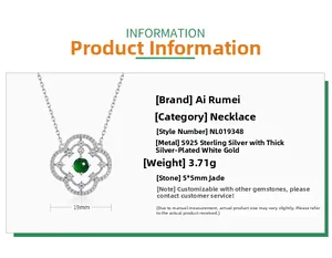 Détail du collier en argent S925 avec pendentif floral de 19mm et jadéite de 5x5mm