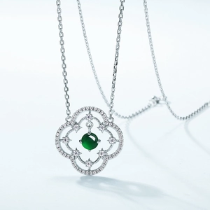 Collier en argent S925 avec pendentif fleur évidée et pierre de jade verte naturelle